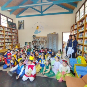 Los alumnos/as de Kínder visitaron la Biblioteca Municipal de Ovalle para celebrar el Día Internacional del Libro
